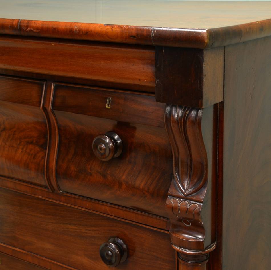 Antique Scottish Chest of Drawers 8 beautifully shaped ‘hat’ drawers