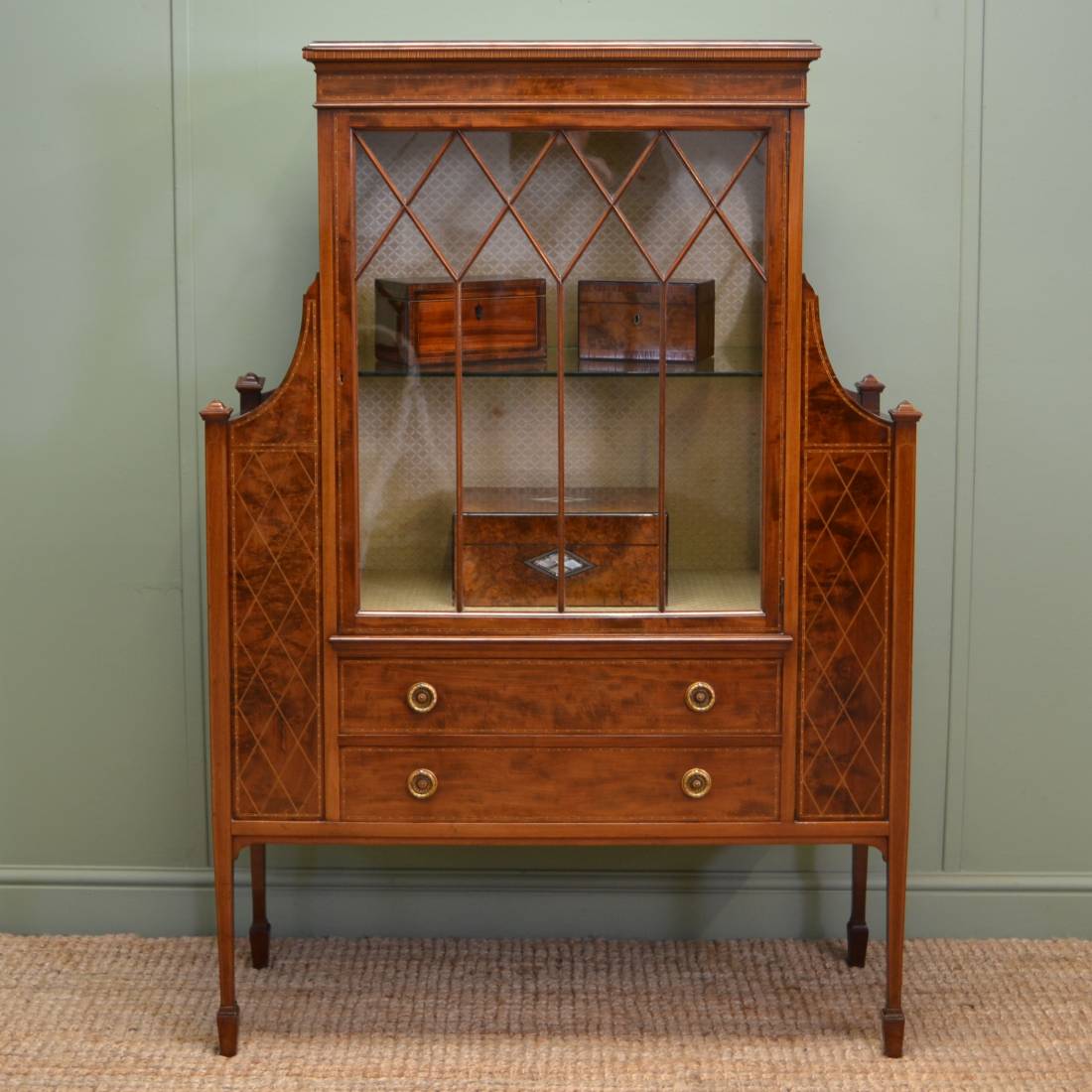 Magnificent Quality Gillows Victorian Mahogany Antique Display Cabinet