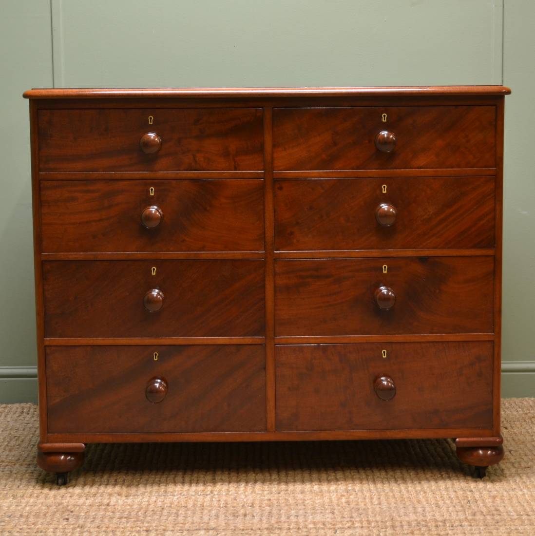 Magnificent Quality Robson And Sons Victorian Mahogany Chest Of Drawers