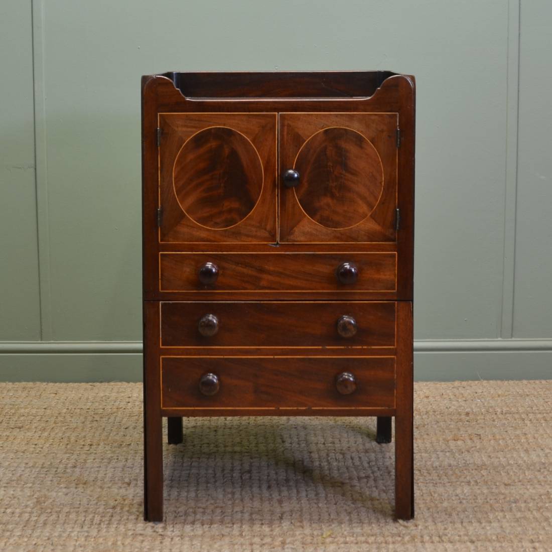 Unusual Quality Georgian Mahogany Antique Cabinet