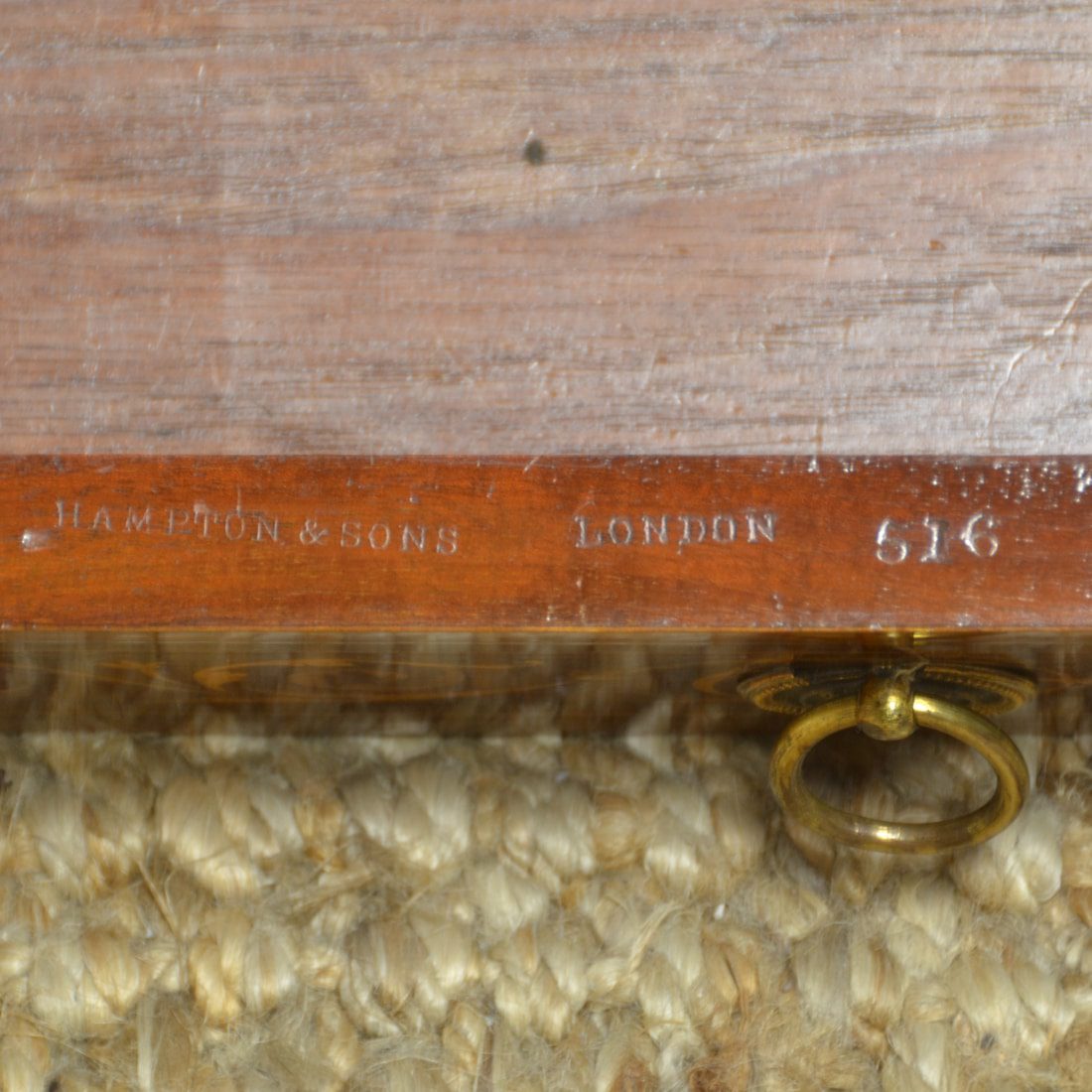 English Cabinet Makers - A to Z. 33 Hampton and Sons