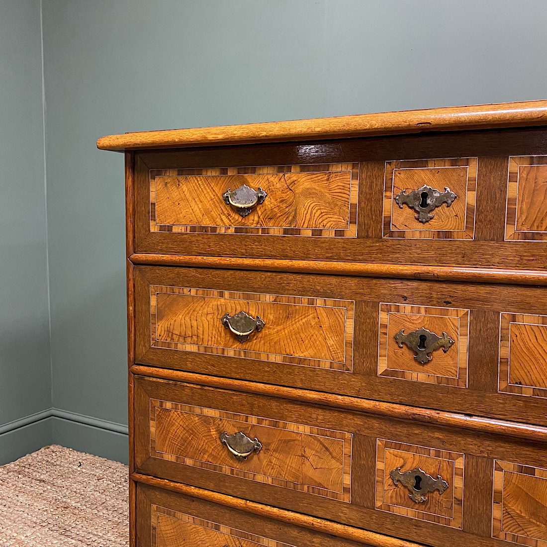 18th Century Antique Elm Chest of Drawers 8 18Th Century Oak and Elm Antique Chest of Drawers