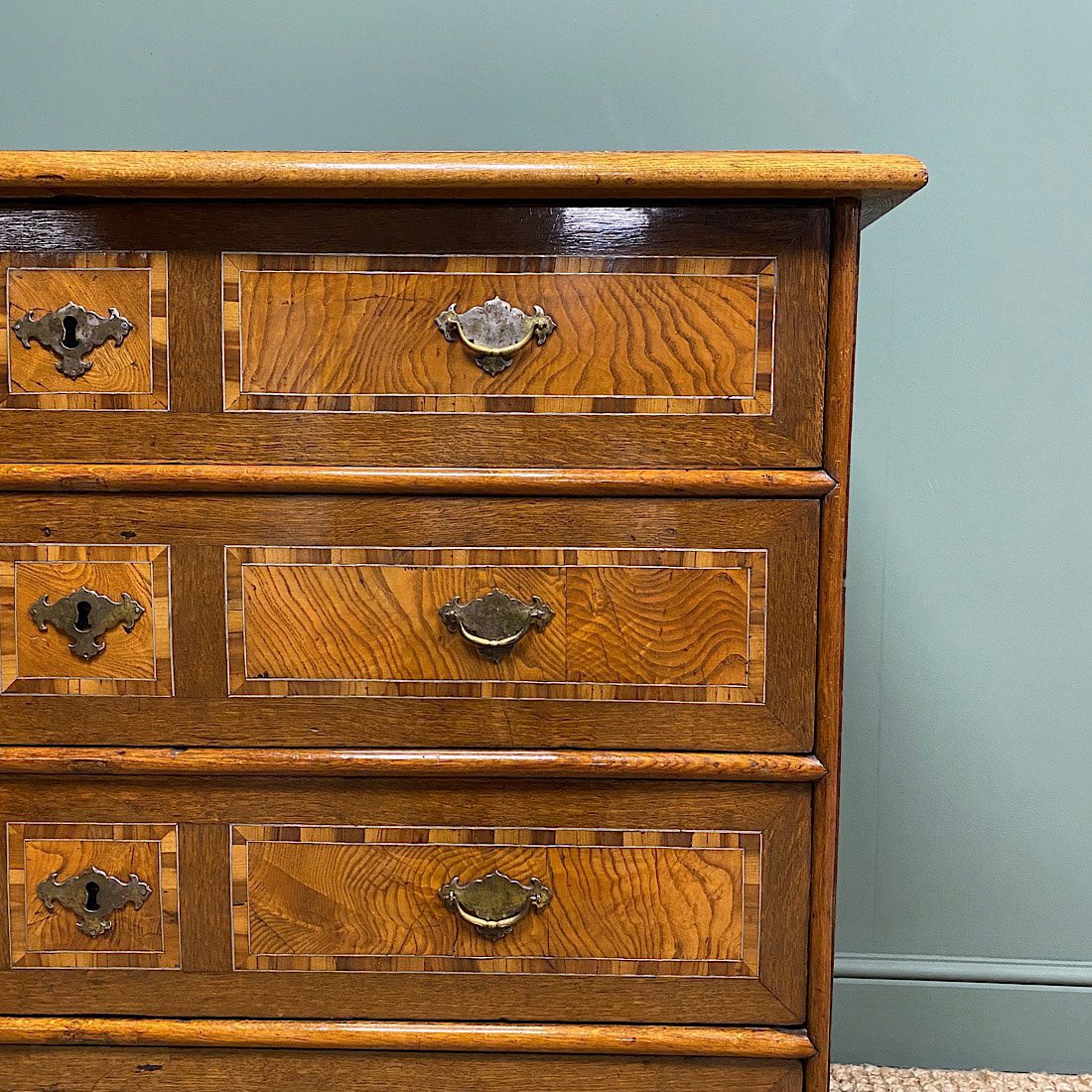 18th Century Antique Elm Chest of Drawers 9 18Th Century Oak and Elm Antique Chest of Drawers