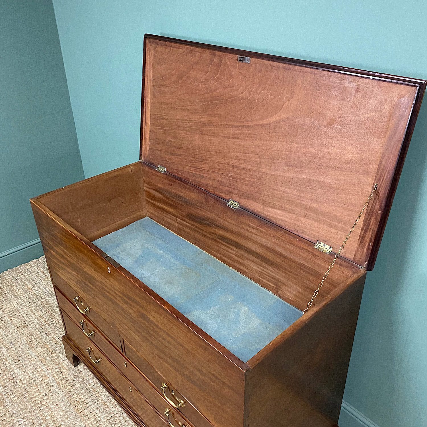 Spectacular Quality Georgian Mahogany Antique Chest 5 Spectacular Quality Georgian Mahogany Antique Chest