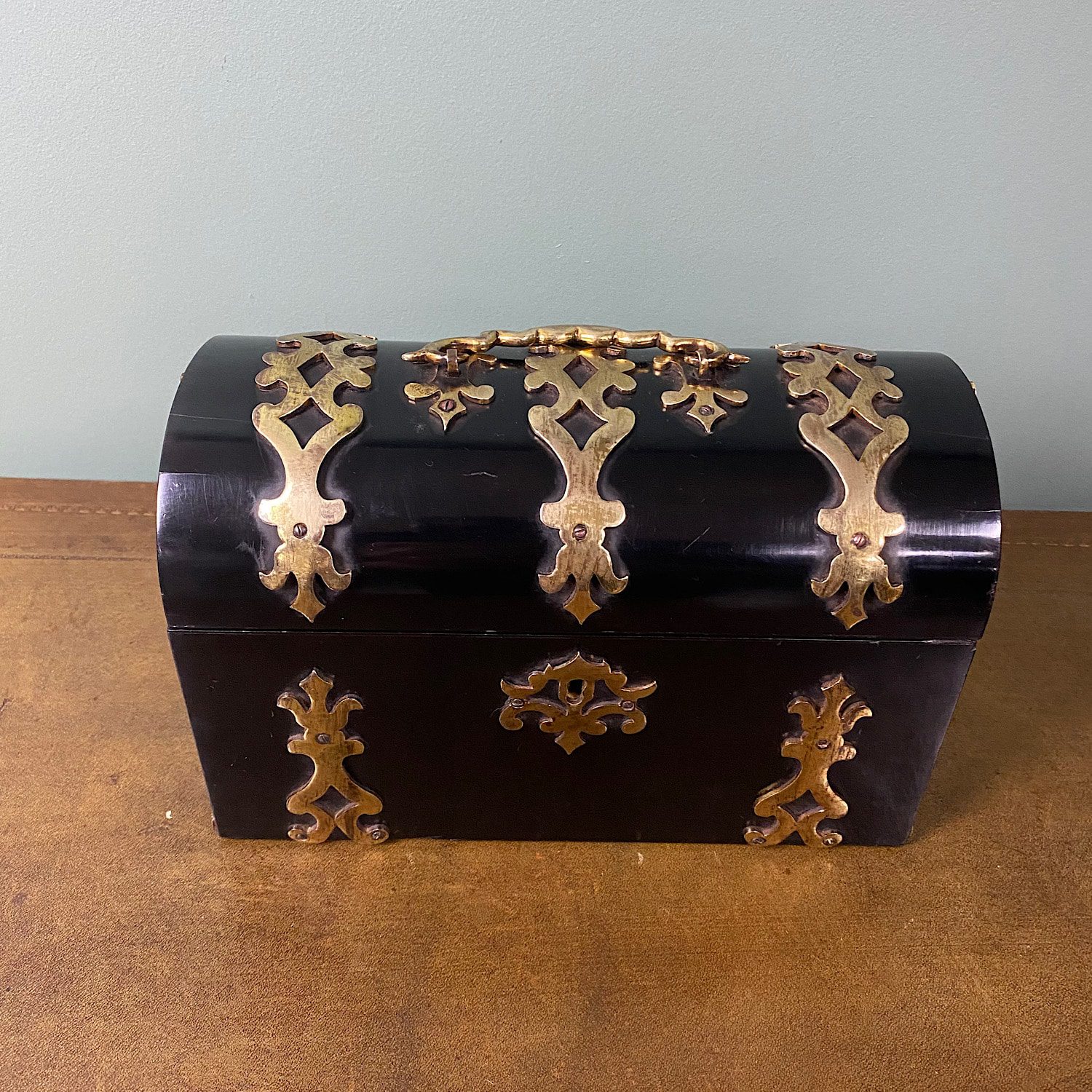 Stunning Victorian Dome Topped Antique Box 6 Stunning Victorian Dome Topped Antique Box
