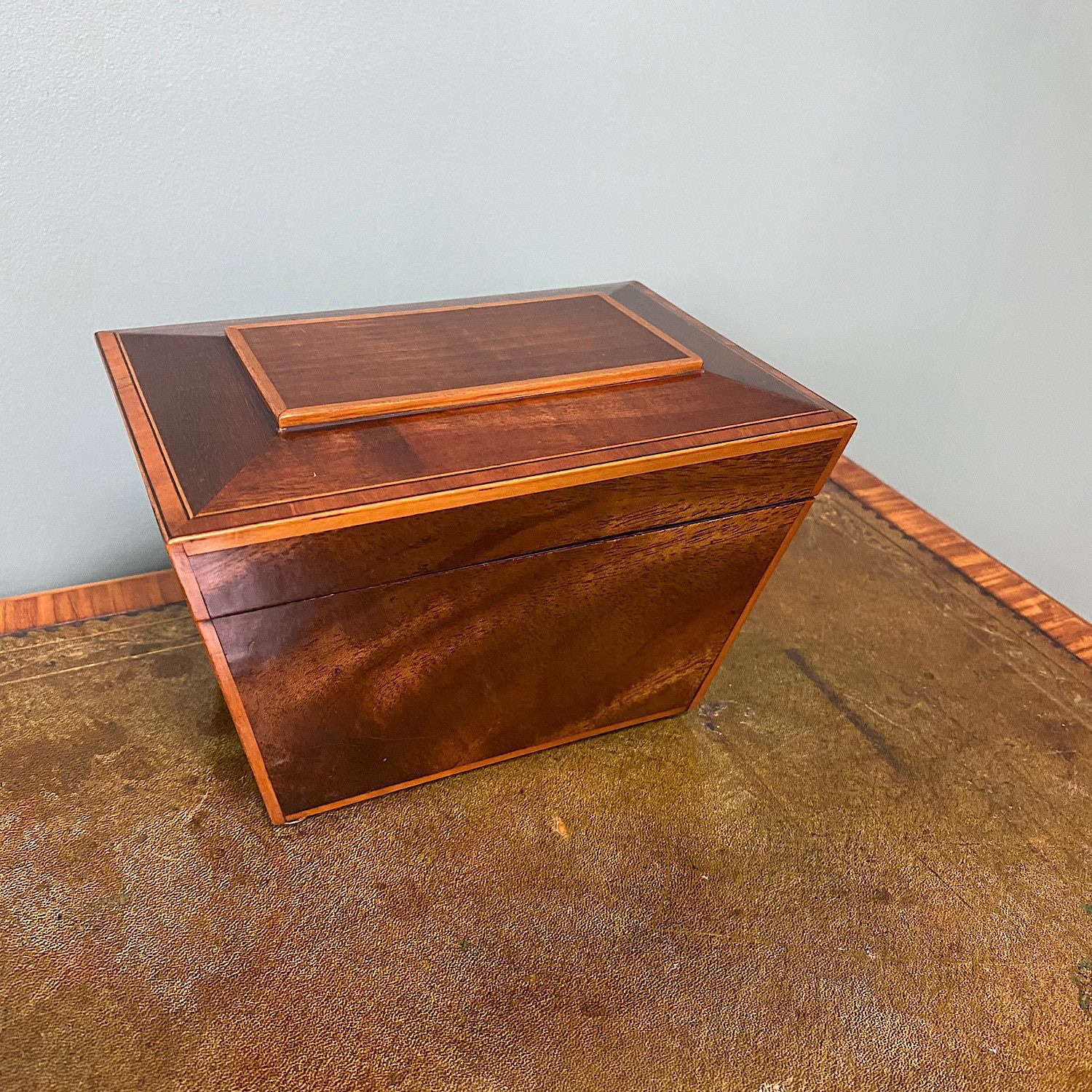 Small Mahogany Antique Tea Caddy 7 Small Mahogany Antique Tea Caddy