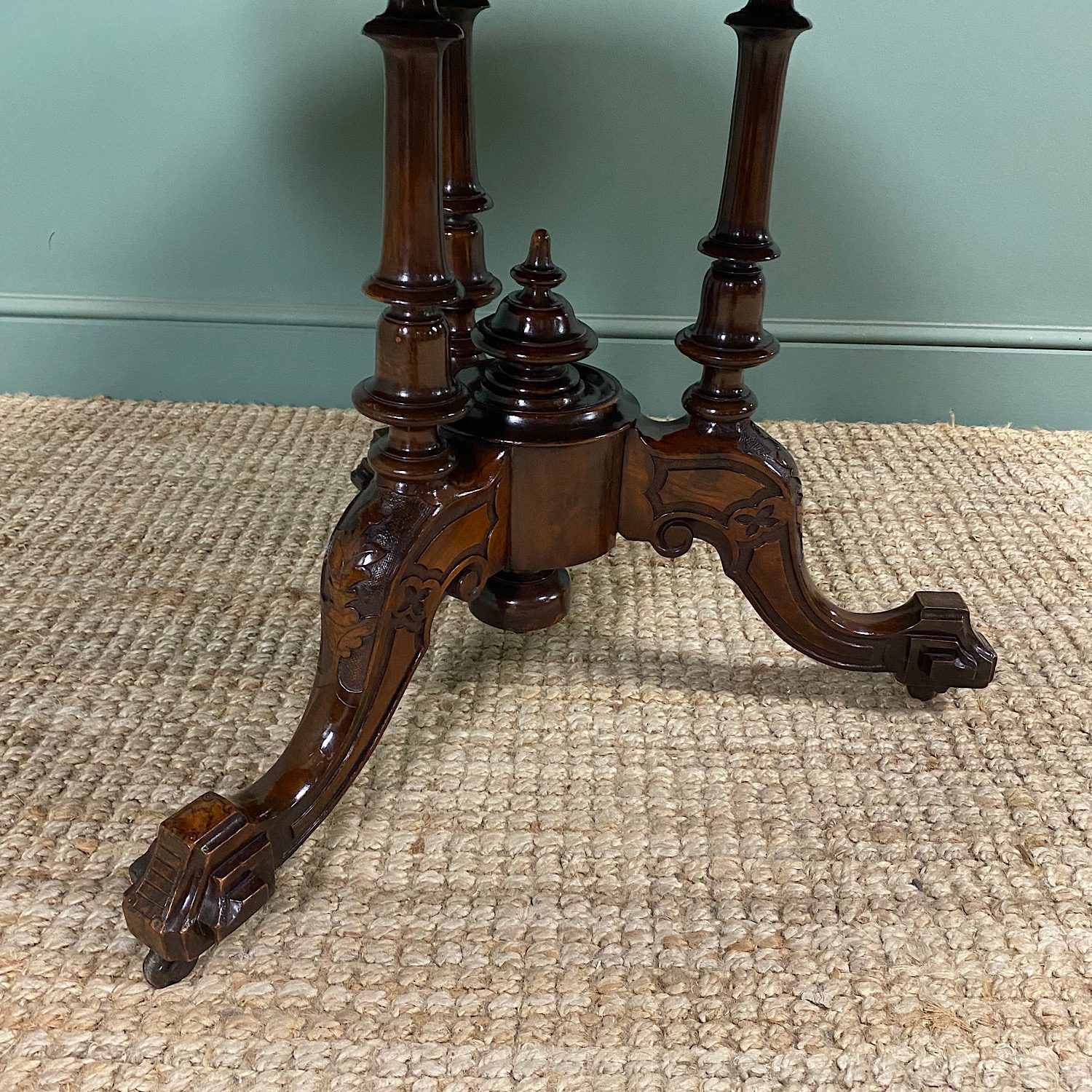 Unusual Victorian Burr Walnut Antique Drum Table 8 Unusual Victorian Burr Walnut Antique Drum Table