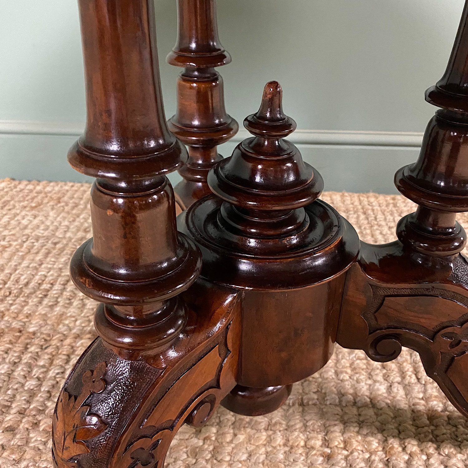 Unusual Victorian Burr Walnut Antique Drum Table 6 Unusual Victorian Burr Walnut Antique Drum Table