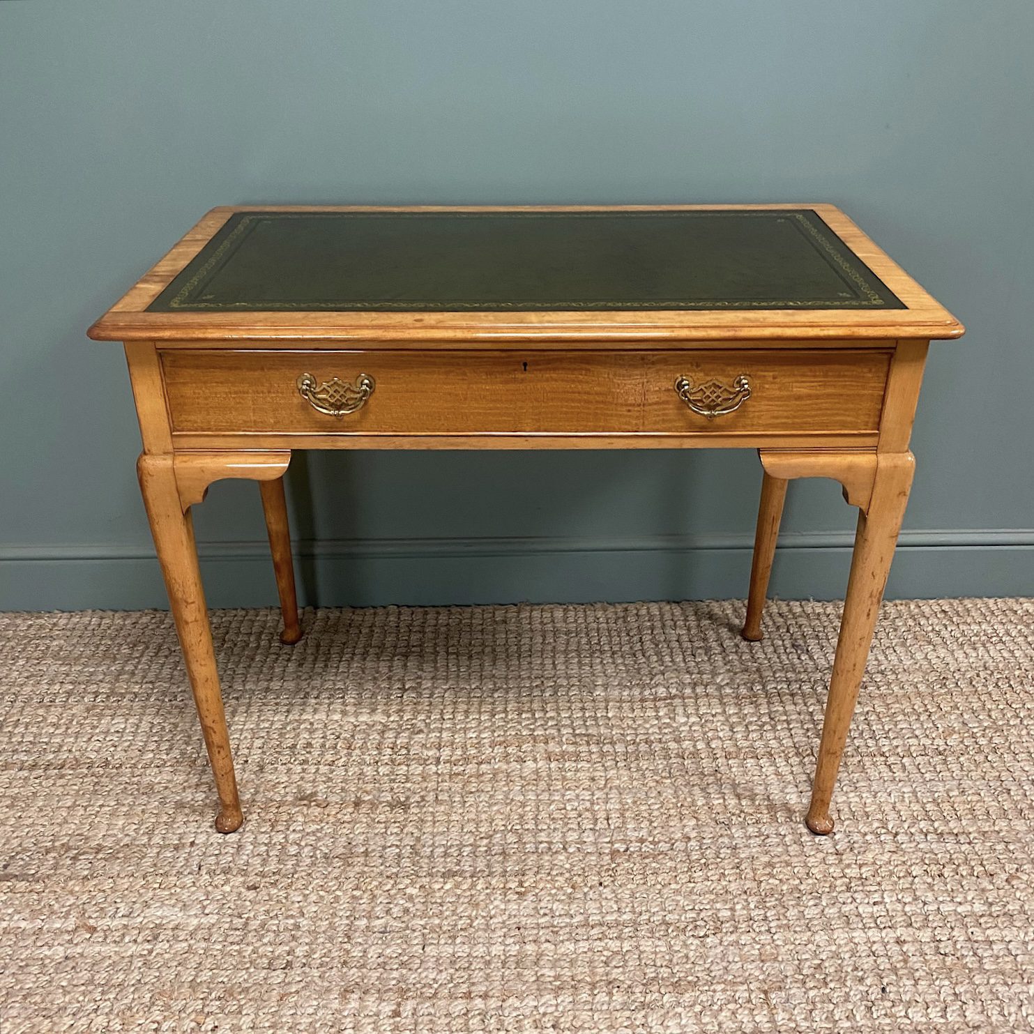 High Quality Antique Satinwood Writing Table by Gillows 3 High Quality Antique Satinwood Writing Table by Gillows