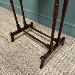 Elegant 19th century Mahogany Antique Lamp Table