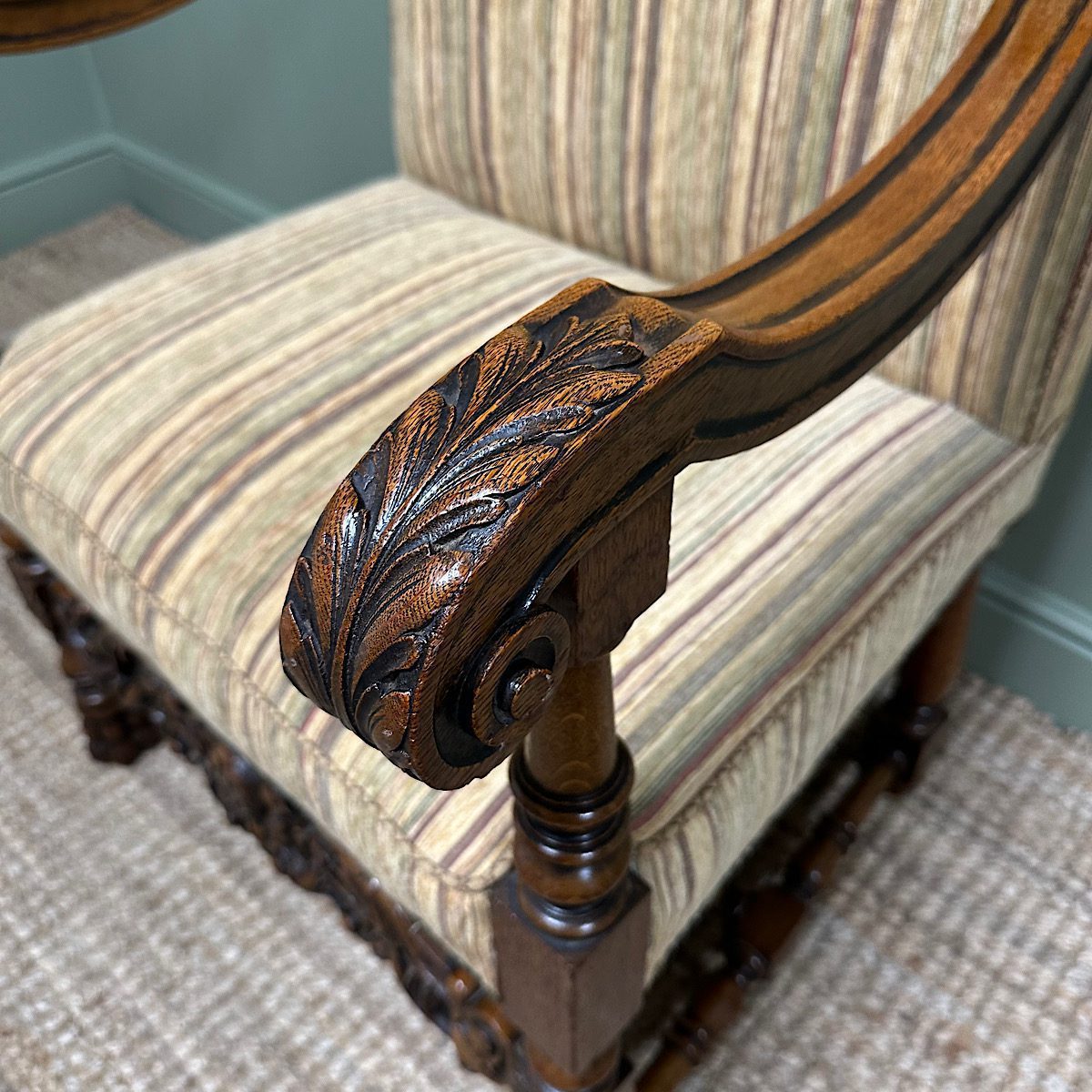 Quality Large Upholstered Antique Arm Chair / Throne Chair 4 Quality Large Upholstered Antique Arm Chair / Throne Chair