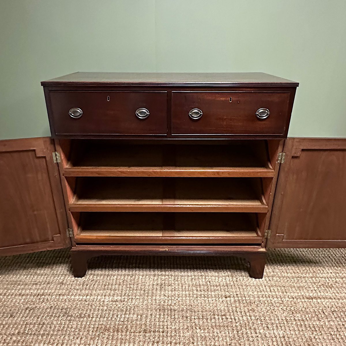 Quality Mahogany Antique Georgian Press Cupboard 4 Quality Mahogany Antique Georgian Press Cupboard