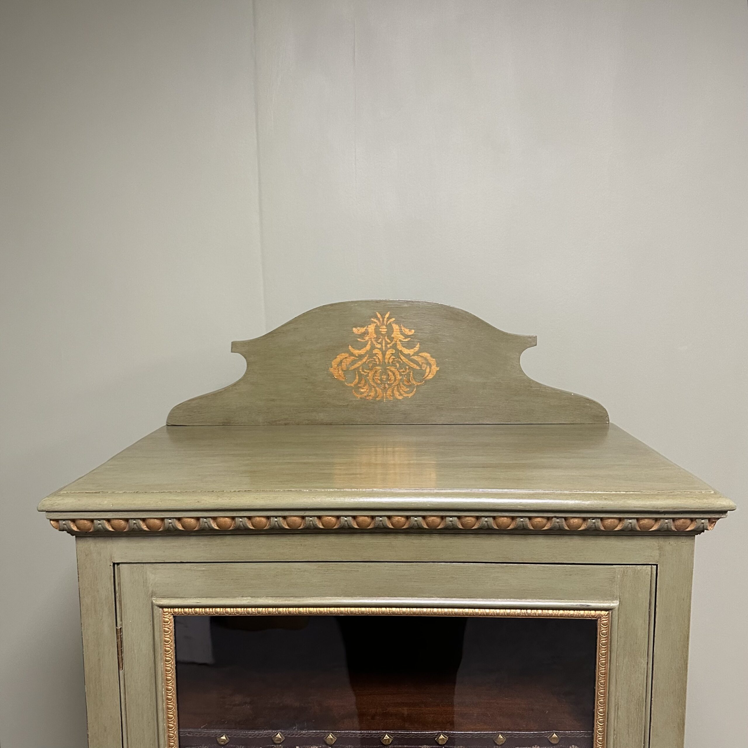 Elegant Edwardian Antique Painted Cabinet 7 Elegant Edwardian Antique Painted Cabinet