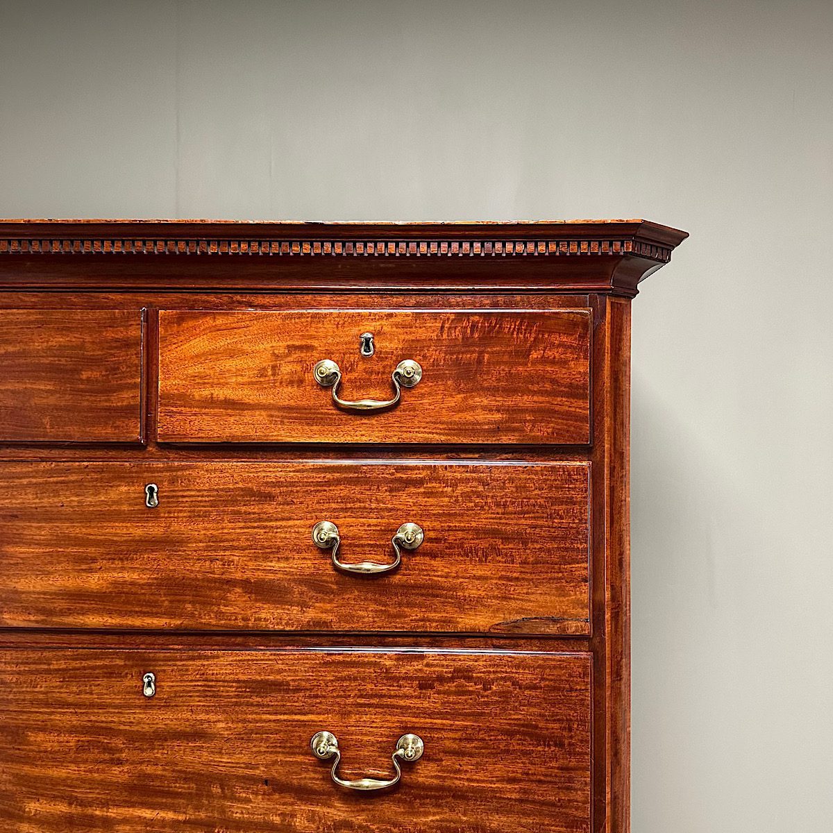 Spectacular Mahogany Georgian Antique Chest on Chest / Tall Boy 3 Spectacular Mahogany Antique Georgian Chest on Chest / Tall Boy