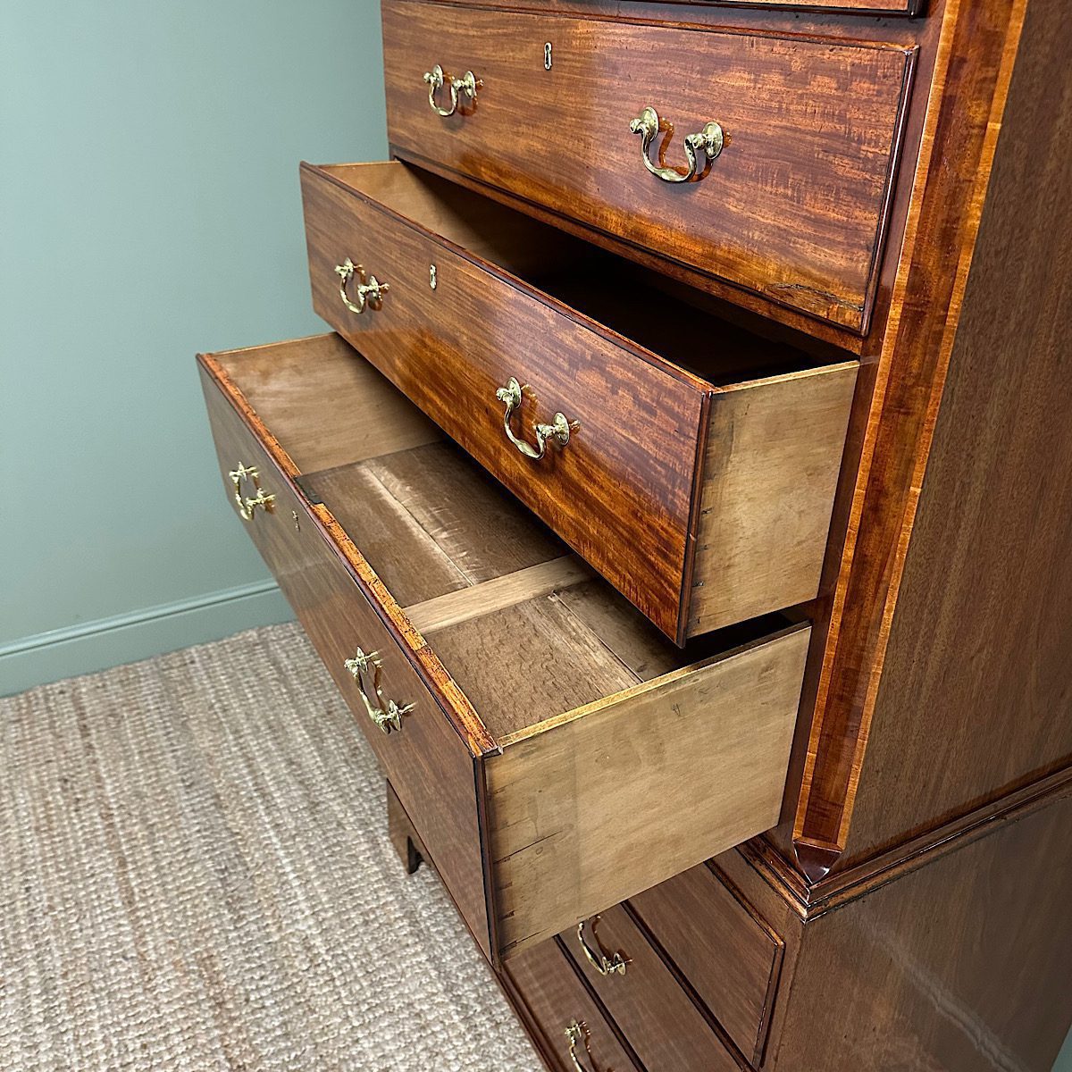 Spectacular Mahogany Georgian Antique Chest on Chest / Tall Boy 9 Spectacular Mahogany Antique Georgian Chest on Chest / Tall Boy
