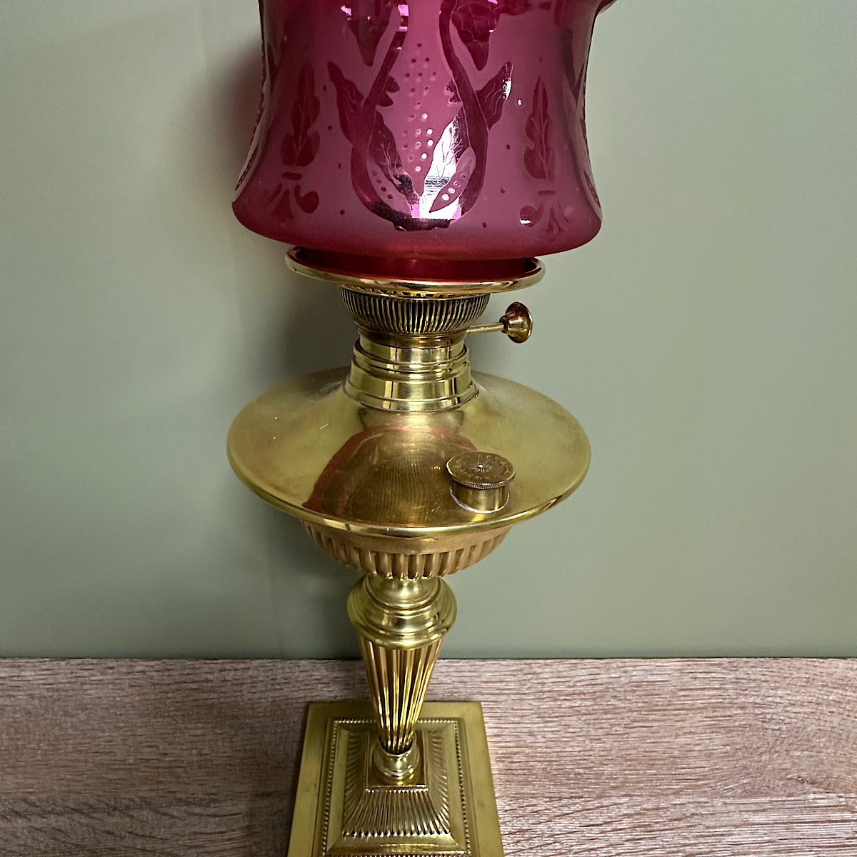 Spectacular 19th Century Brass Antique Oil Lamp 6 Spectacular 19th Century Brass Antique Oil Lamp