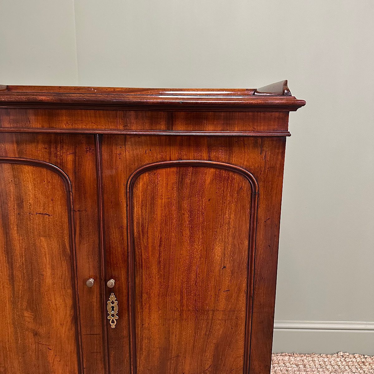 Quality Victorian Mahogany Cupboard with Fitted Interior 8 Quality Victorian Mahogany Cupboard with Fitted Interior