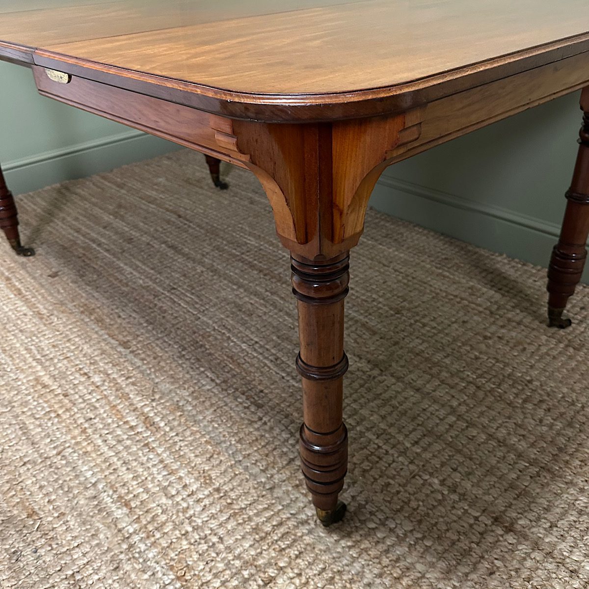 Quality Antique Mahogany Dining Table by Gillows of Lancaster 11 Quality Antique Mahogany Dining Table by Gillows of Lancaster