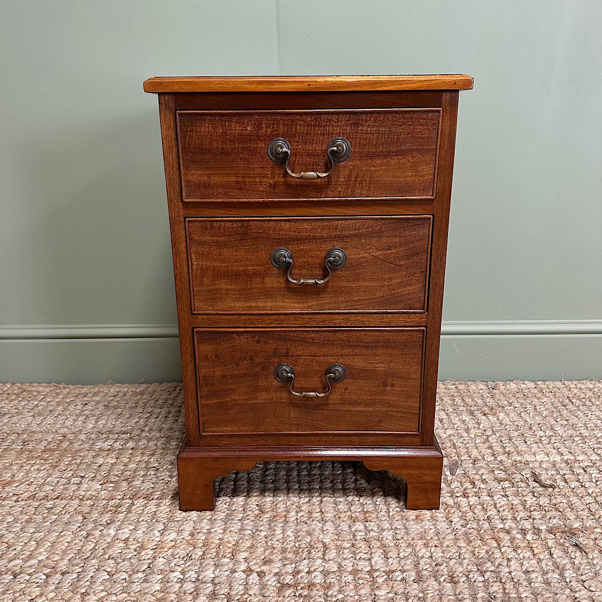 Stunning Small Antique Chest of Drawers 1 Stunning Small Antique Chest of Drawers
