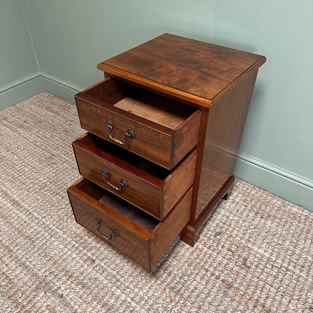 Stunning Small Antique Chest of Drawers 3 Stunning Small Antique Chest of Drawers