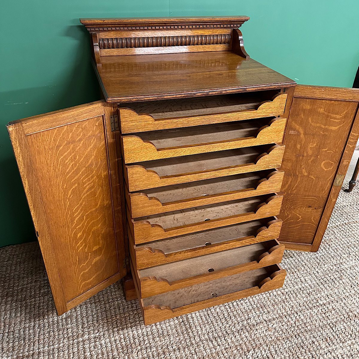 Stunning 19th century Antique Victorian Cupboard with Fitted Interior 3 Stunning 19th century Antique Victorian Cupboard