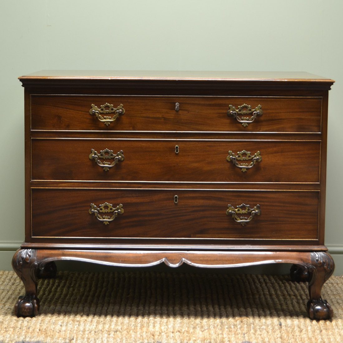 English Cabinet Makers - A to Z. 63 Unique Georgian Figured Walnut Antique Chest Of Drawers By Muirhead Moffat & Co Glasgow.
