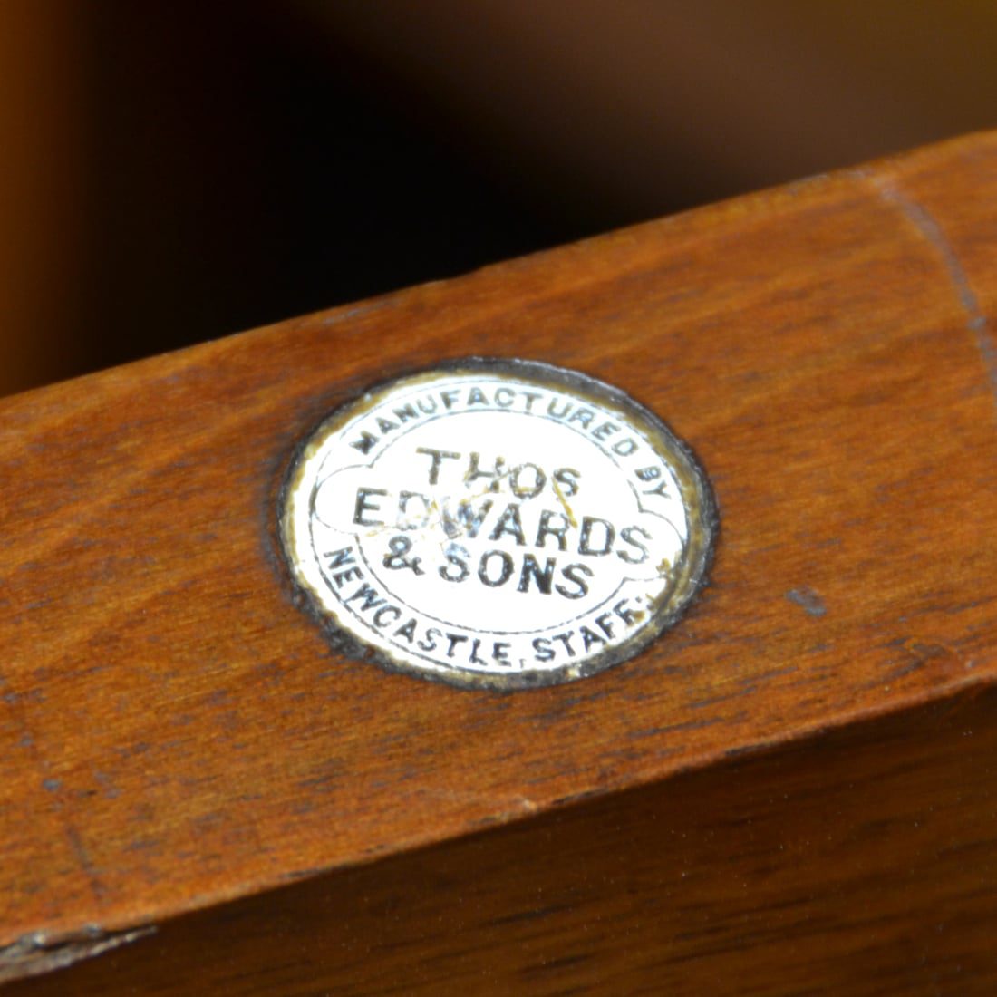 English Cabinet Makers - A to Z. 21 Edwards & Sons